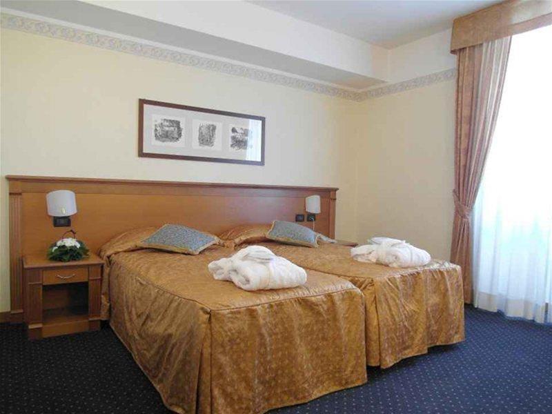Hotel Villa Vecchia 蒙特-坡佐-卡多 外观 照片
