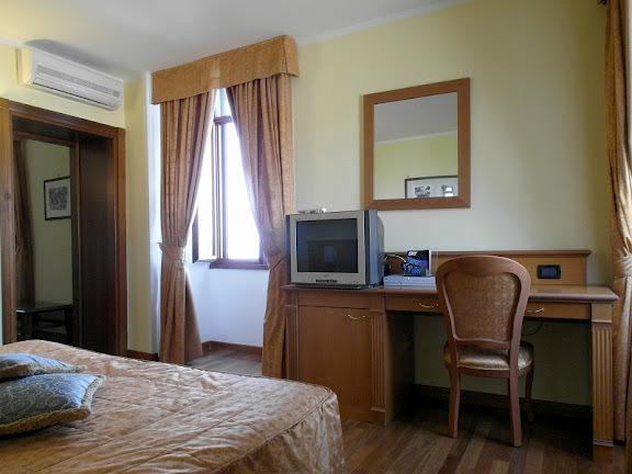 Hotel Villa Vecchia 蒙特-坡佐-卡多 外观 照片